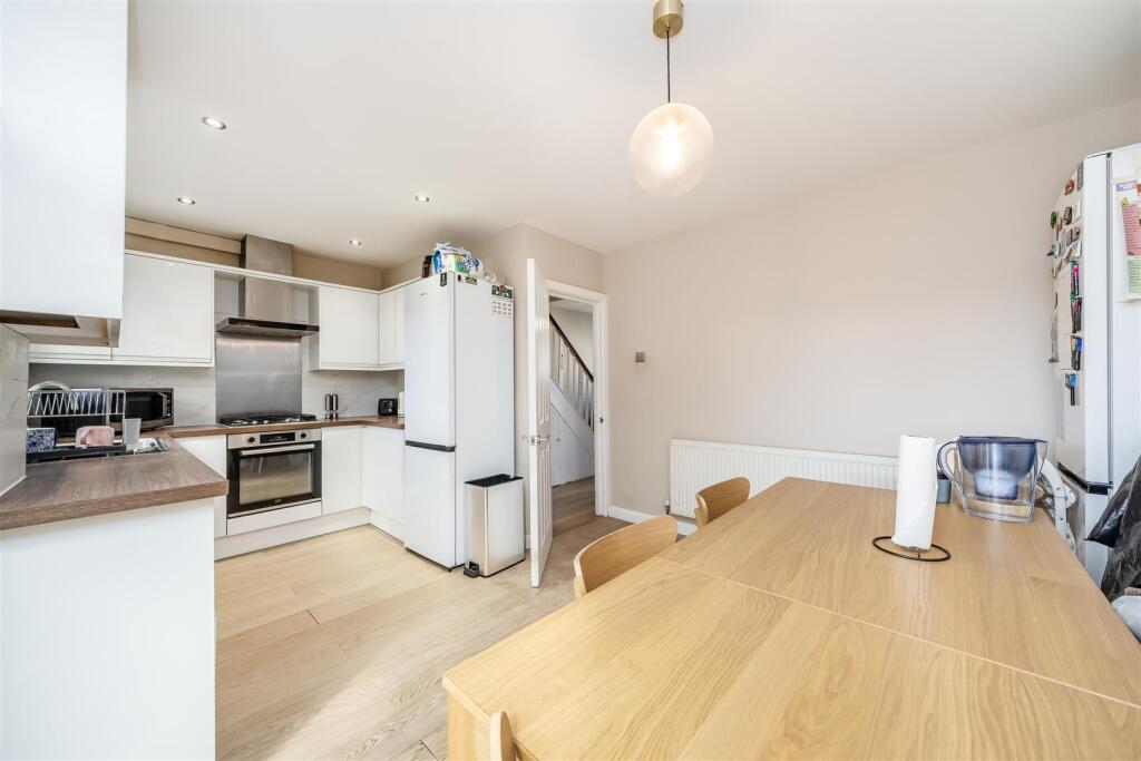 House in Harrow - View 3