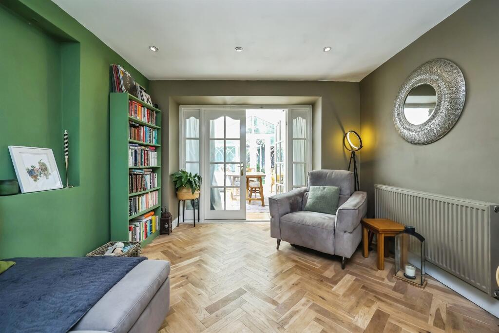 House in Nottingham, Rise Park - View 6