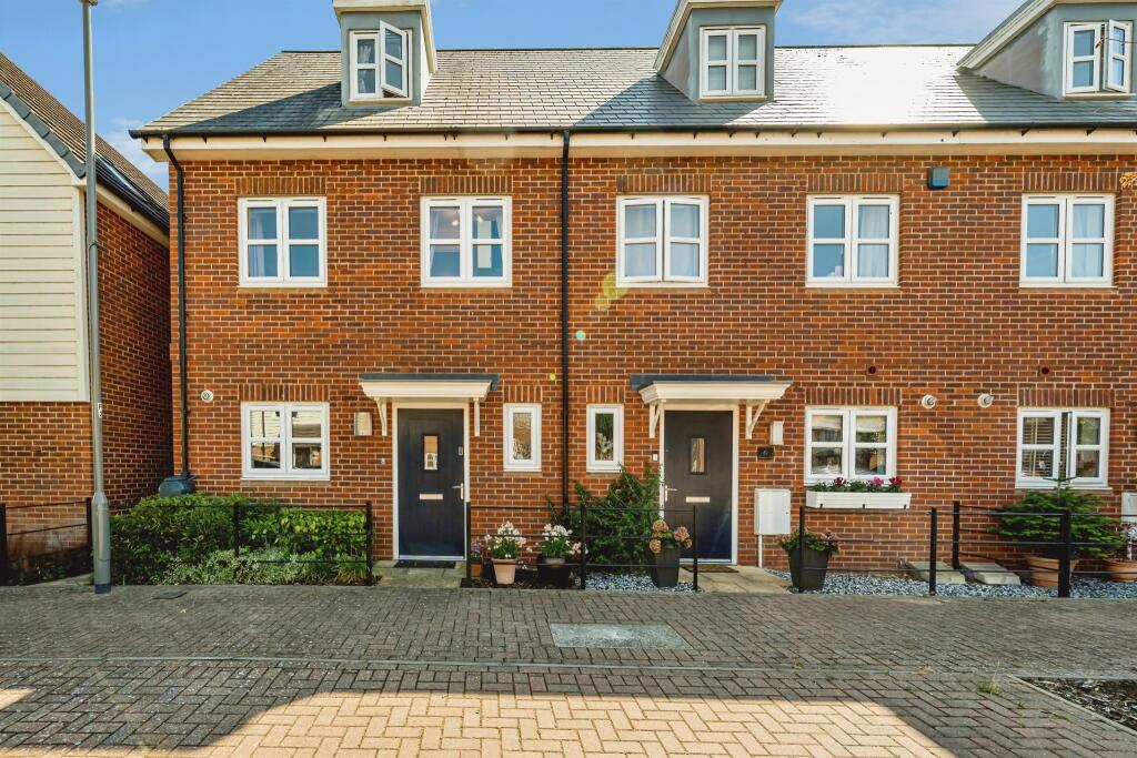 Main image of property: Braeburn Road, Aylesbury