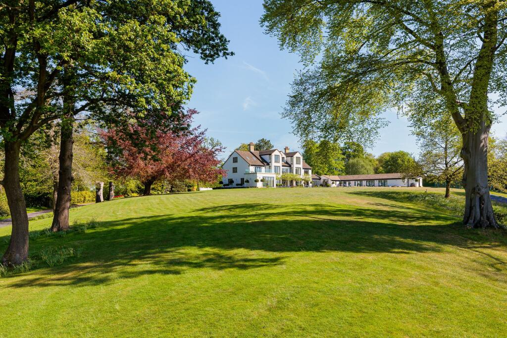 Main image of property: Peover Lane, Chelford, SK11