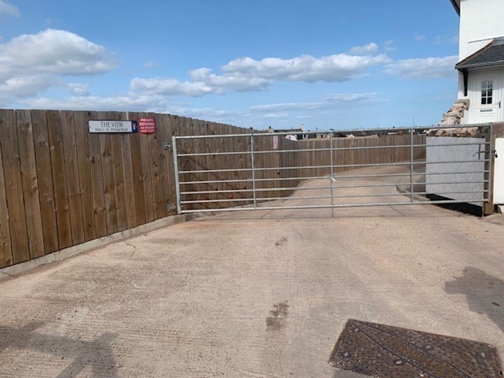 Broadlands, Shaldon, TQ14 photo 5