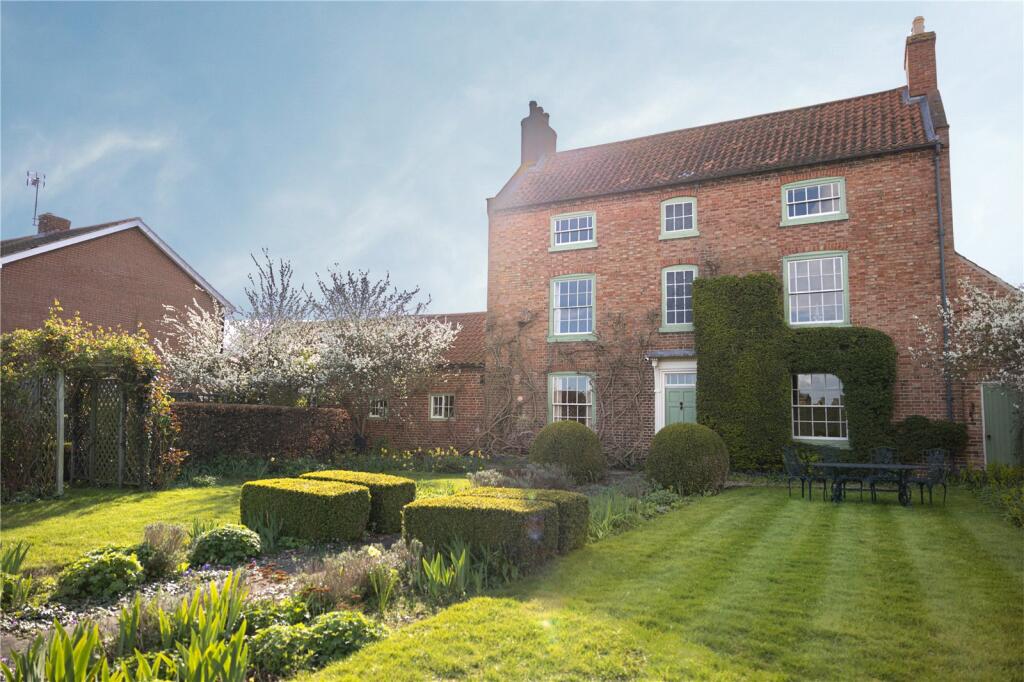 Main image of property: Ferry Lane, North Muskham, Newark, Nottinghamshire, NG23