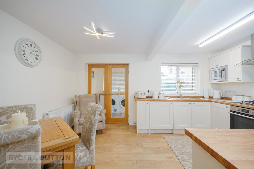 Sycamore Rise, Holmfirth, West Yorkshire, HD9 photo 3
