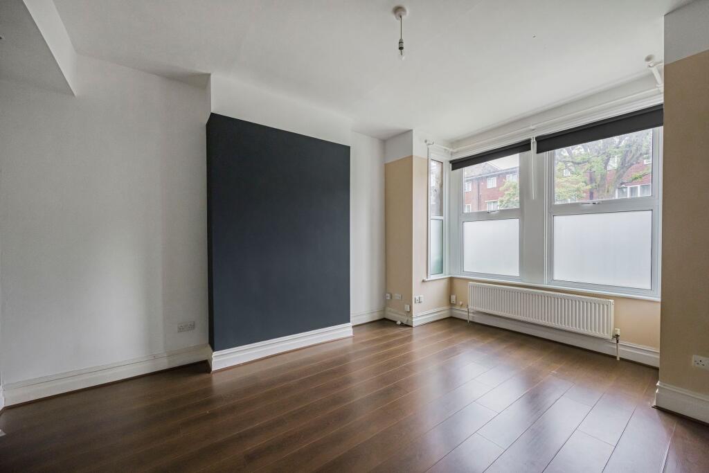 Dyson Road, Upper Leytonstone, London, E11 photo 4