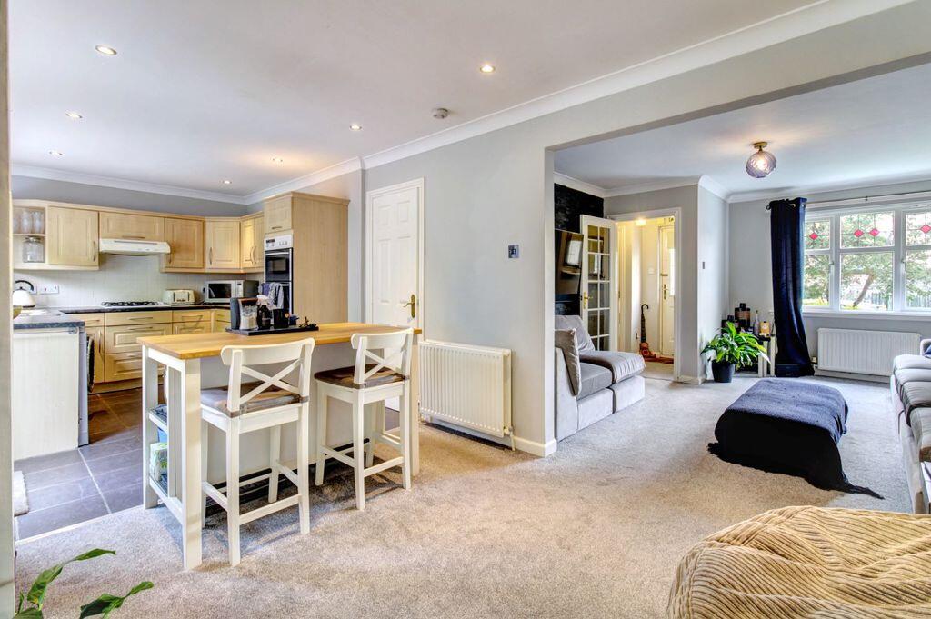 House in Dumbarton, Westcliff - View 4