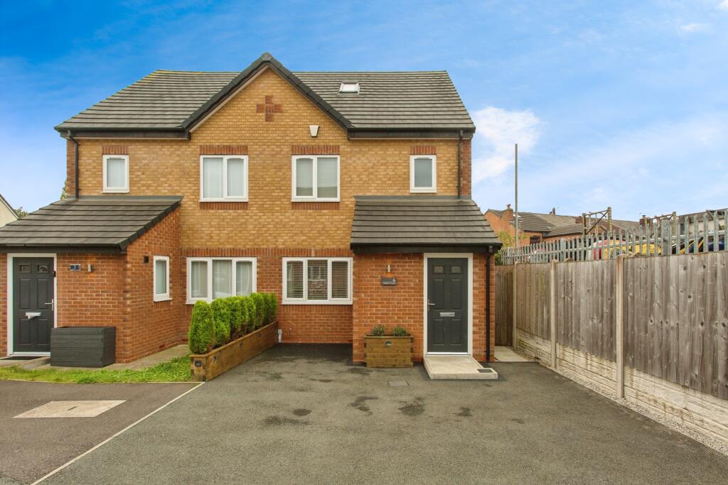 Main image of property: Parkbridge Close, Wigan, WN2