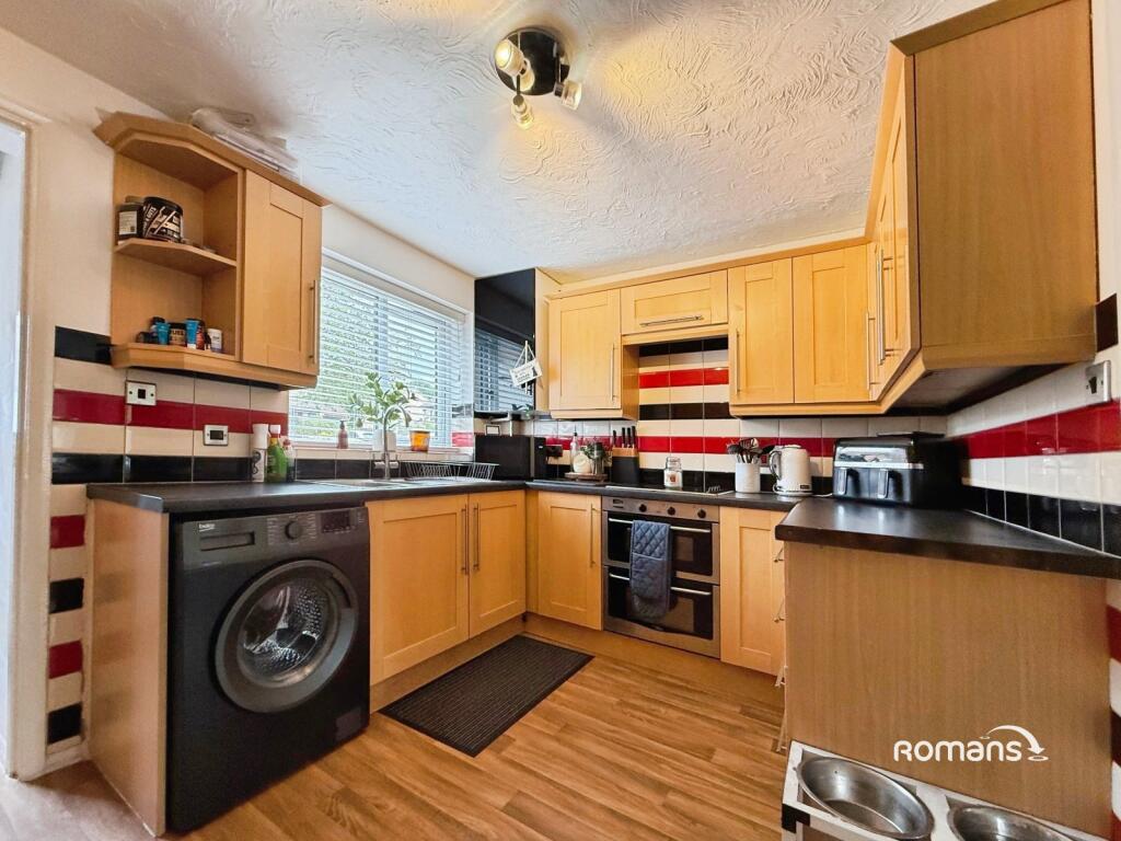 House in Basingstoke and Deane, Chineham - View 4