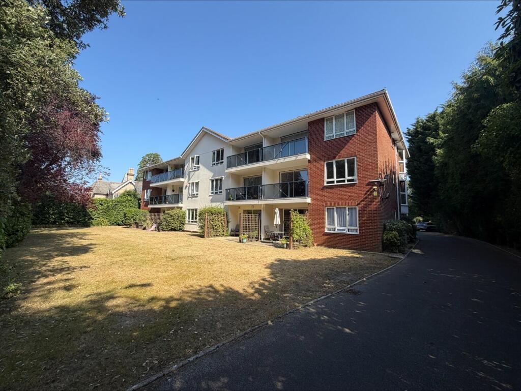 Main image of property: Flat 3 Beechcroft, 39 Cavendish Road, Bournemouth