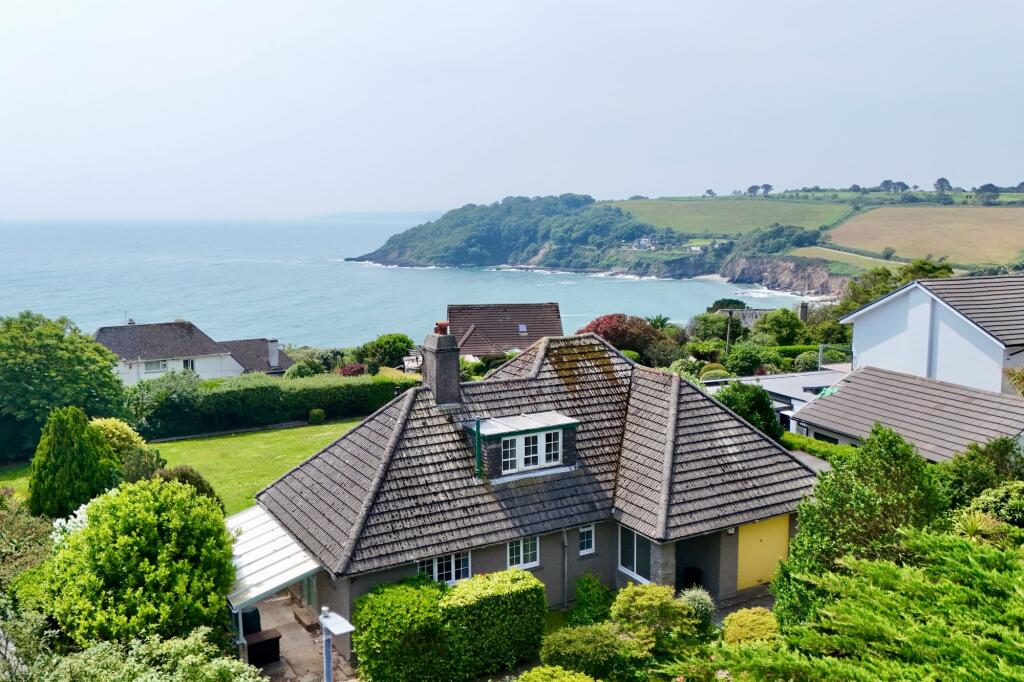 3-bed detached on Tredova Crescent, Falmouth, TR11, £1,050,000