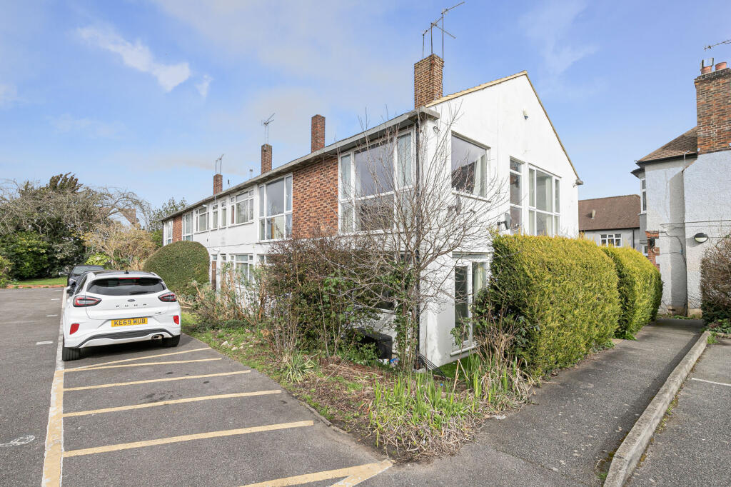 Main image of property: Palmerston Road, Buckhurst Hill, Essex, IG9 5LN