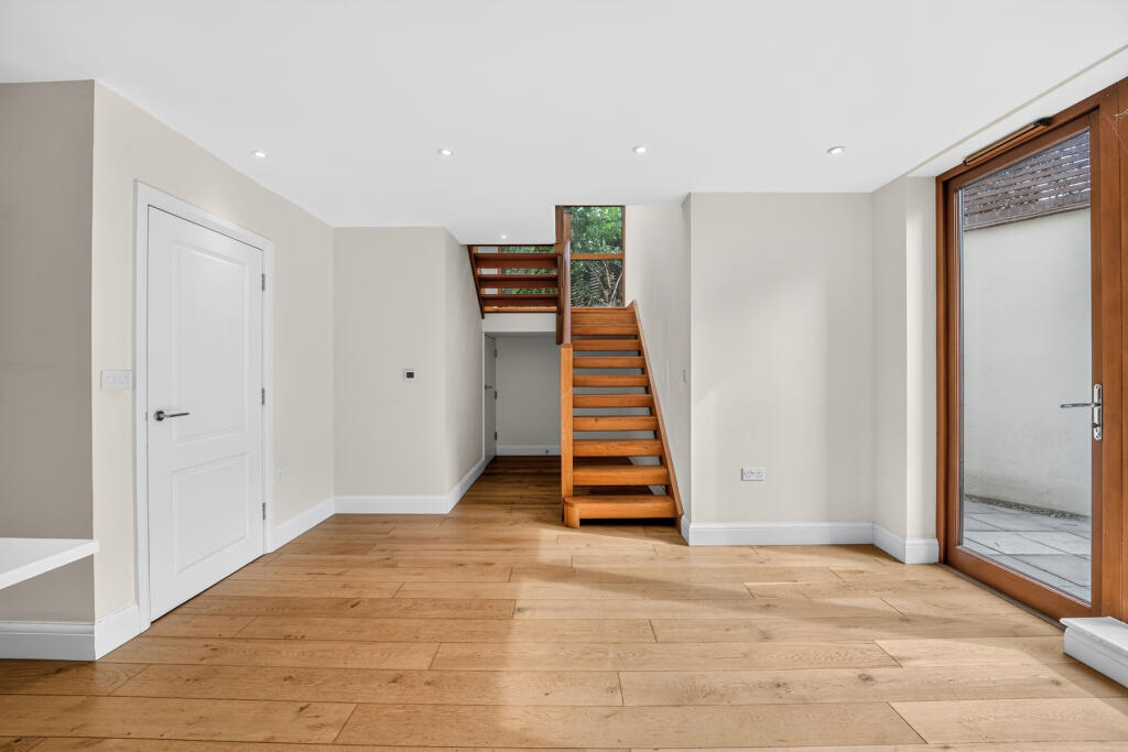 House in London - View 4
