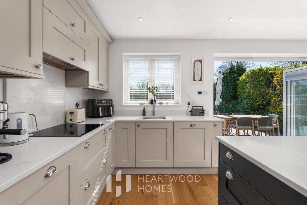 Additional image 8 of Roestock Gardens, Colney Heath, St. Albans, AL4 0QJ