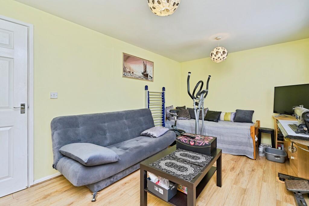 Apartment in Dudley - View 5