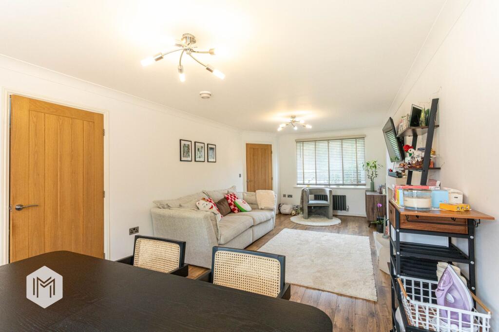 Laurel Avenue, Bolton, BL3 photo 4
