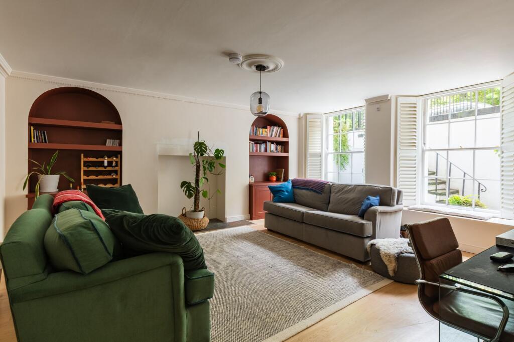 Apartment in Bristol, Clifton Village, Hotwells - View 2