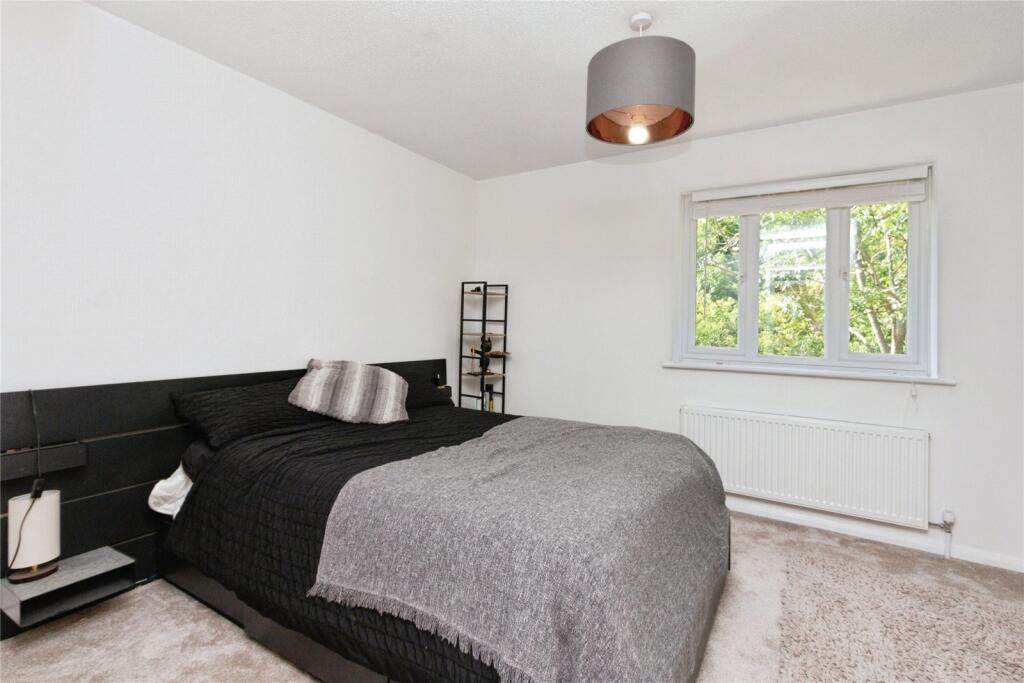 House in Basingstoke and Deane, Basingstoke - More