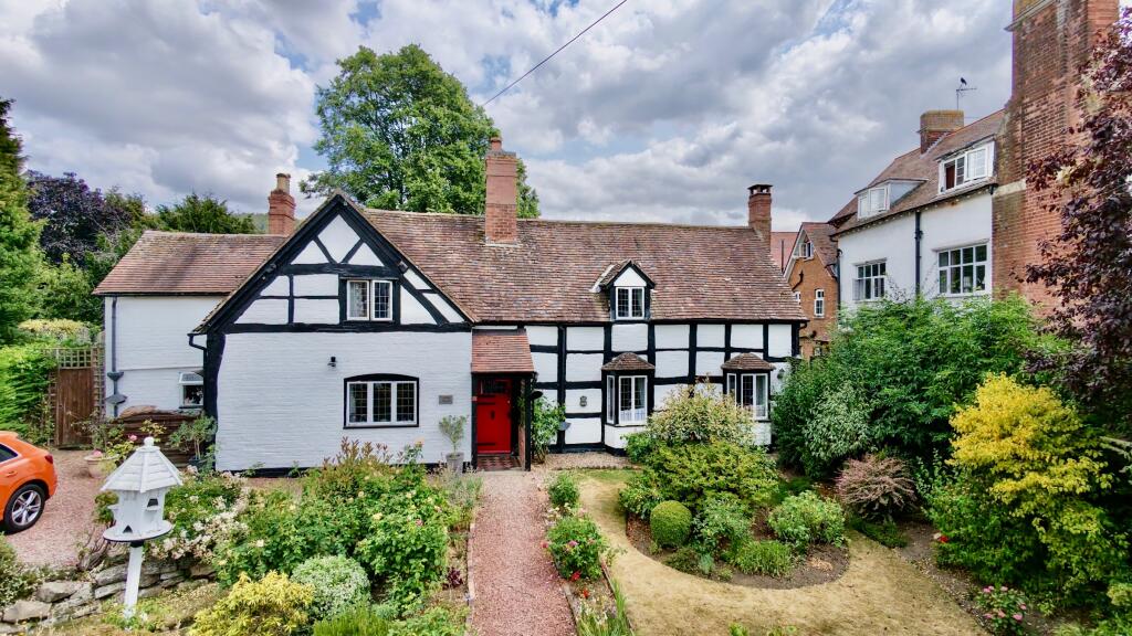 Main image of property: Stoneholt, Walwyn Road, Malvern