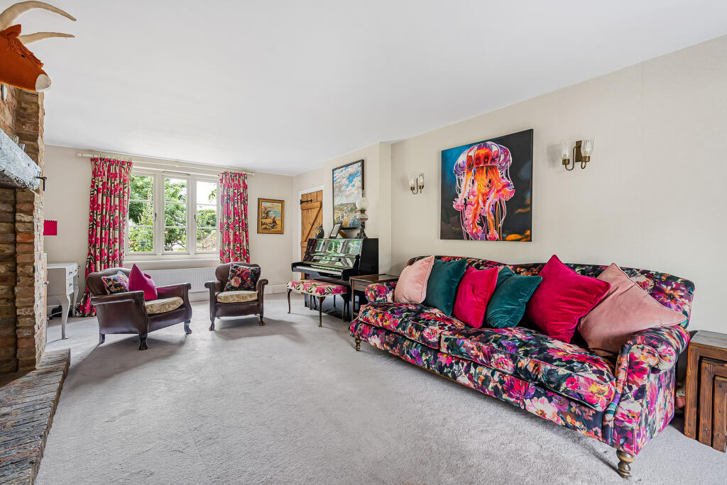 House in St Albans - View 3