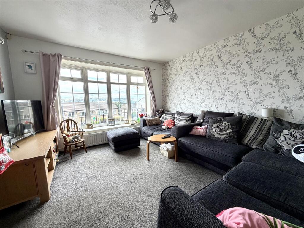 House in Bradford, Keighley - View 3