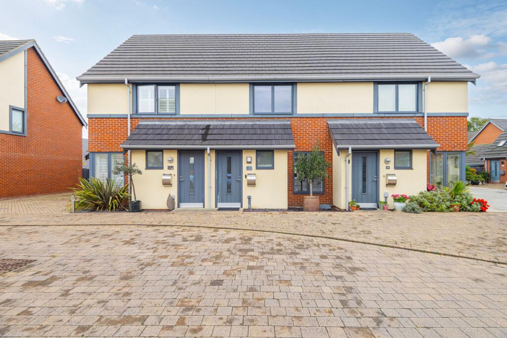 2-bed terraced on Blaxter Way, Sprowston, £275,000