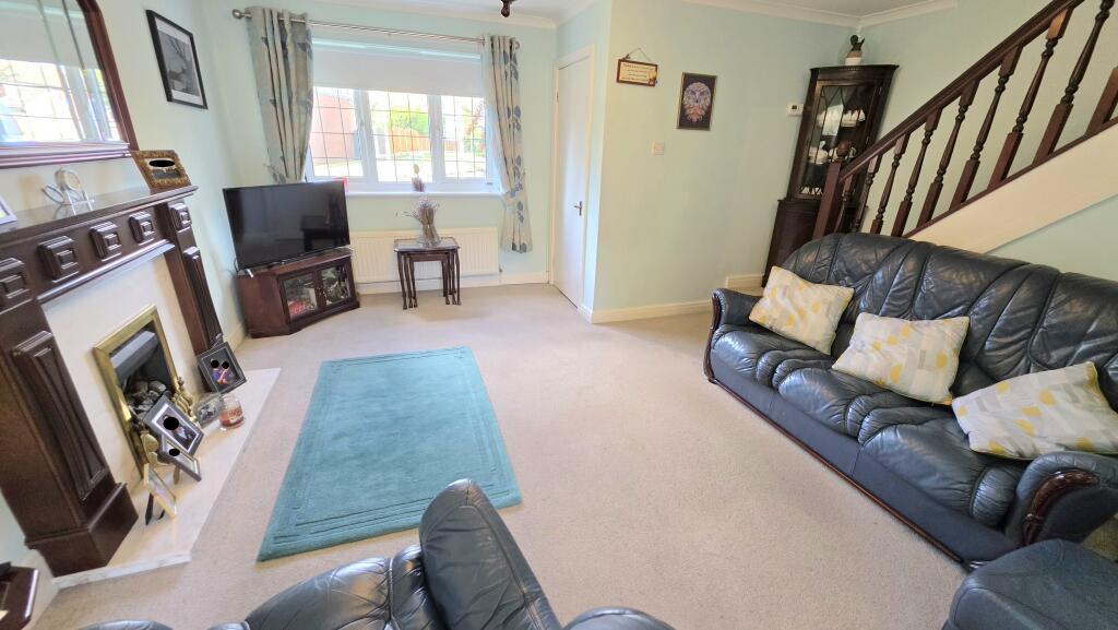 House in Tameside, Greater Manchester - View 5