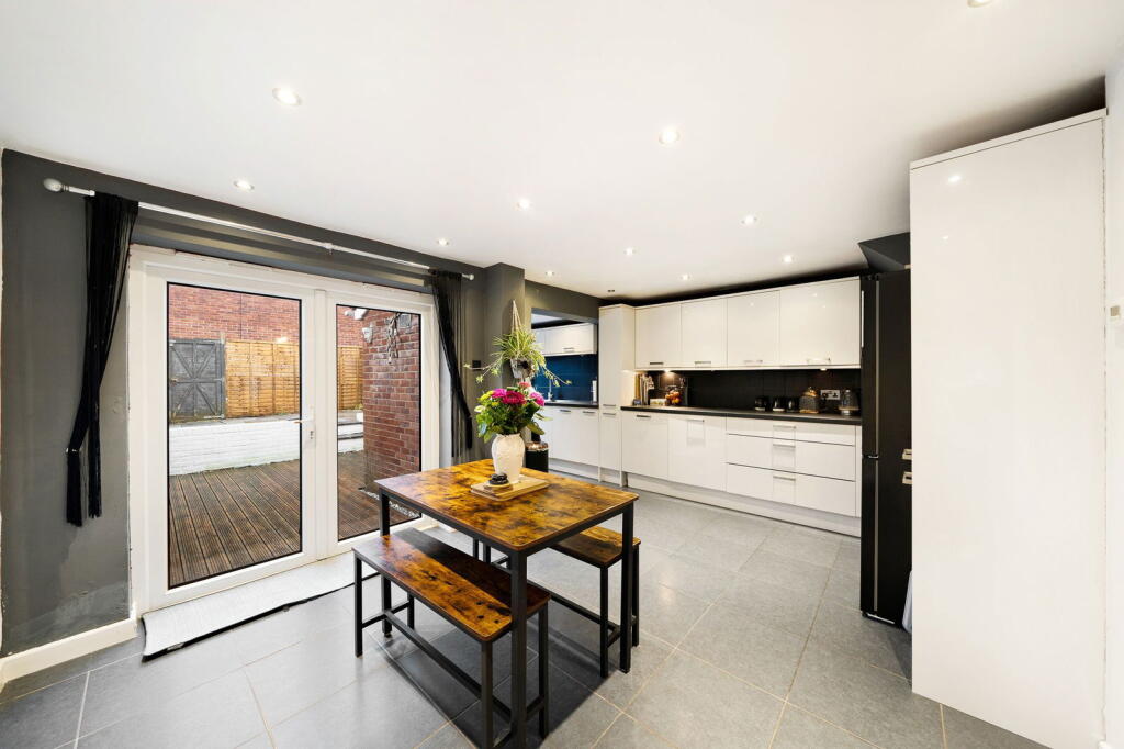 Main image of property: North Hills Close, Weston-super-Mare, BS24 9XJ