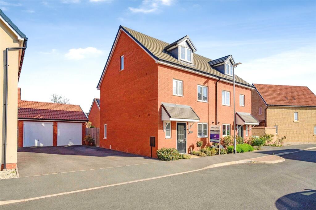 Main image of property: Airedale Gardens, Houghton Regis, Dunstable, Bedfordshire, LU5