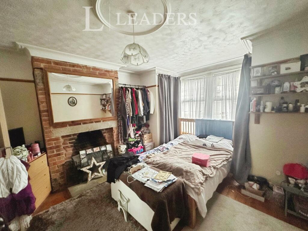 House in Portsmouth - View 3