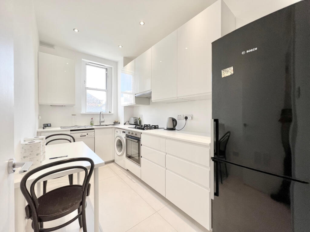 Apartment in London - More