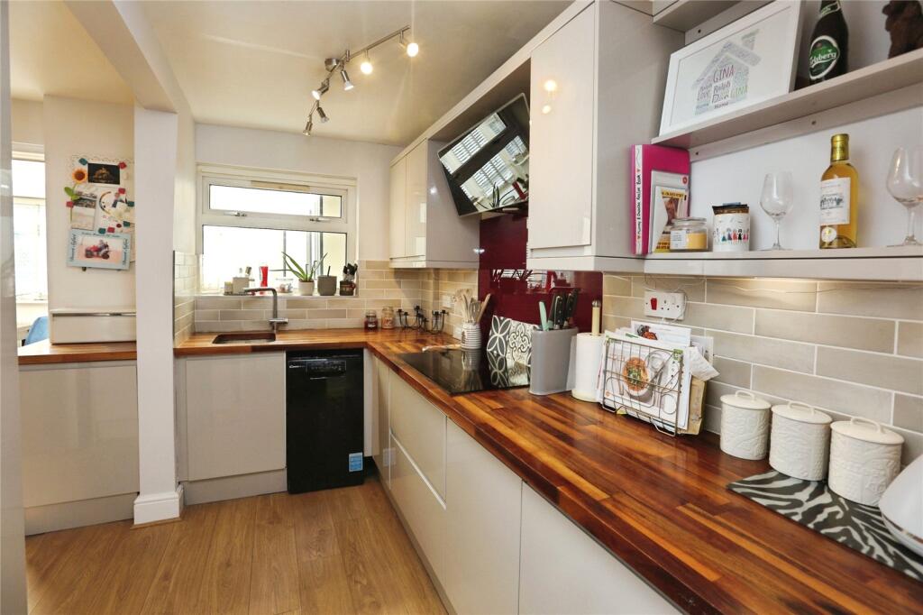 Ransome Close, Titchfield, Hampshire, PO14 - View 2