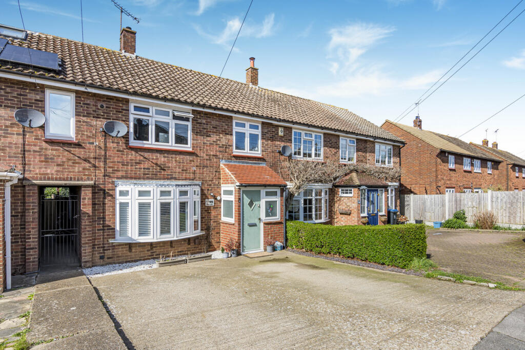 Main image of property: Pancroft, Romford, RM4