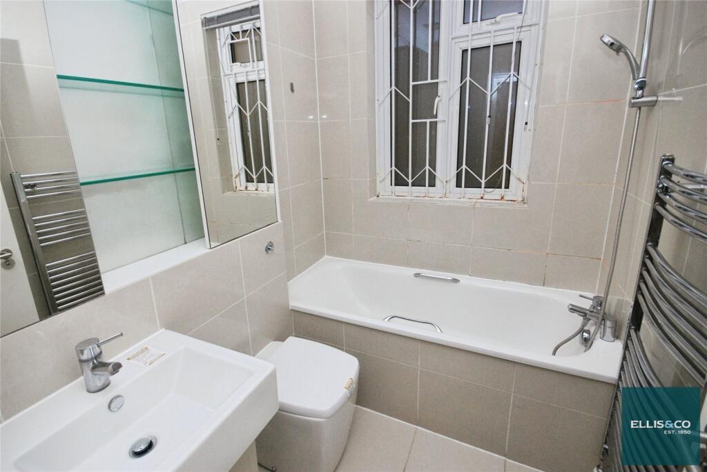 Apartment in London - View 4