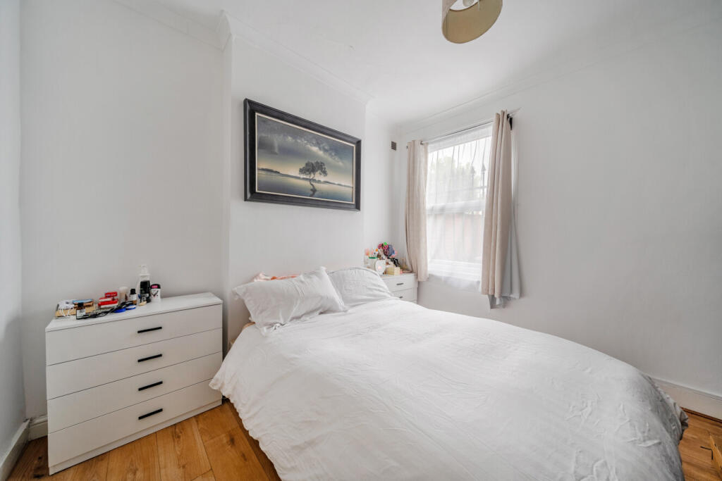 Apartment in London - View 5
