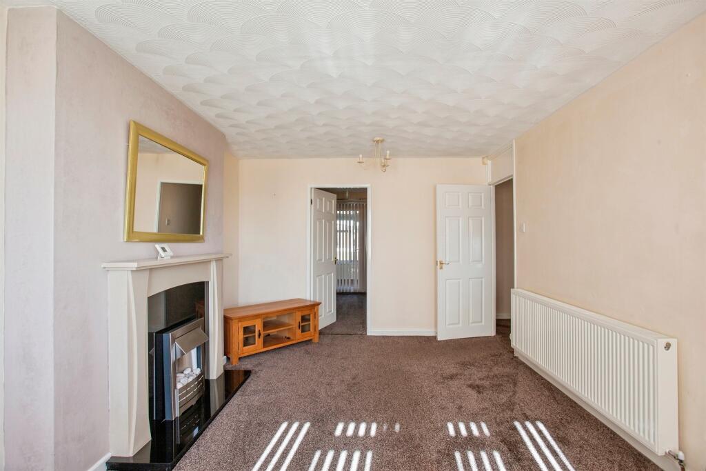 Strafford Walk, Dodworth, Barnsley photo 2