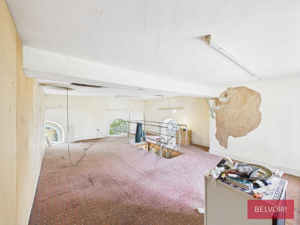 Tan Y Lan, Ruabon, Wrexham, LL14 - More