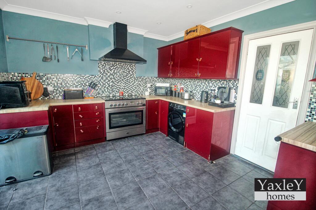 Lilian Road, Burnham-on-Crouch photo 3