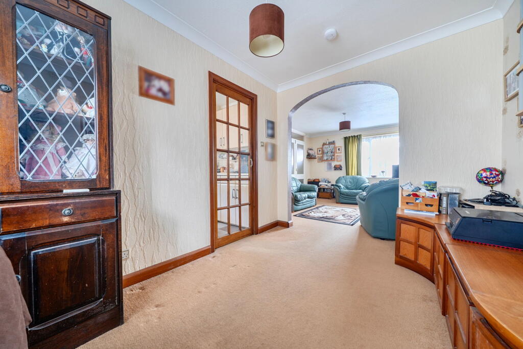 Sale Agreed During Social Media Pre Market Launch - View 6
