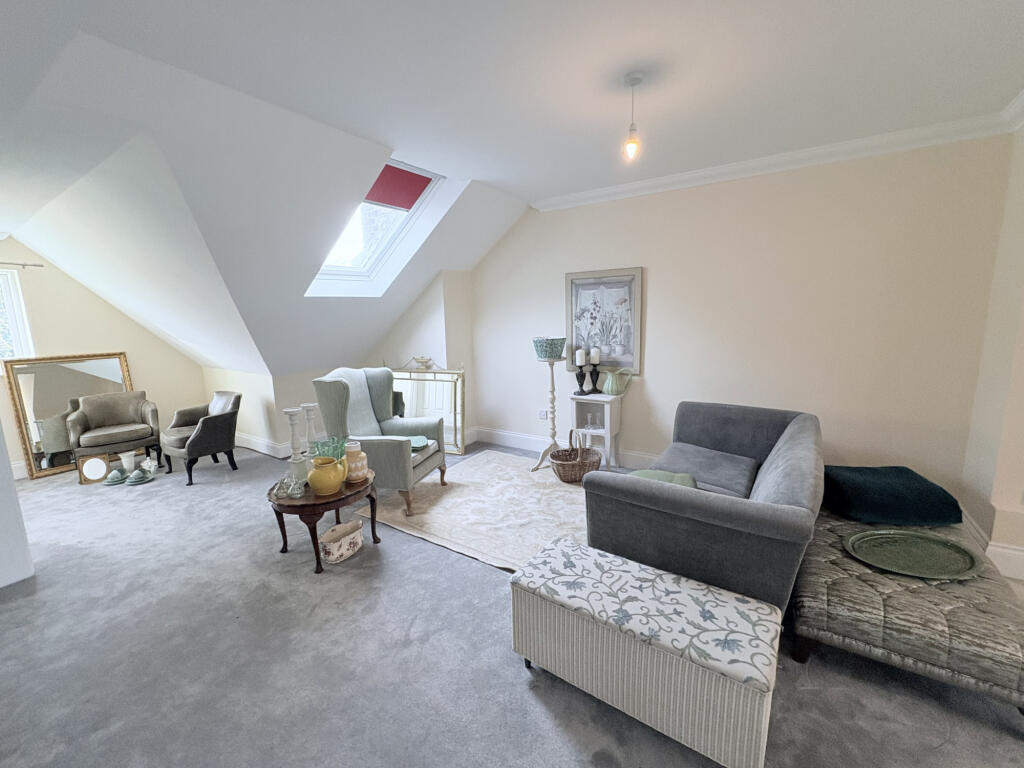 Apartment in Rochester - View 3