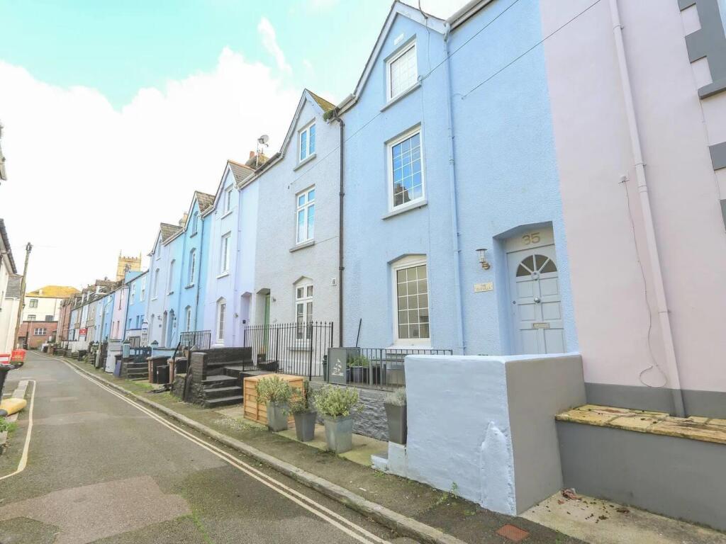 Main image of property: Lake Street, Dartmouth