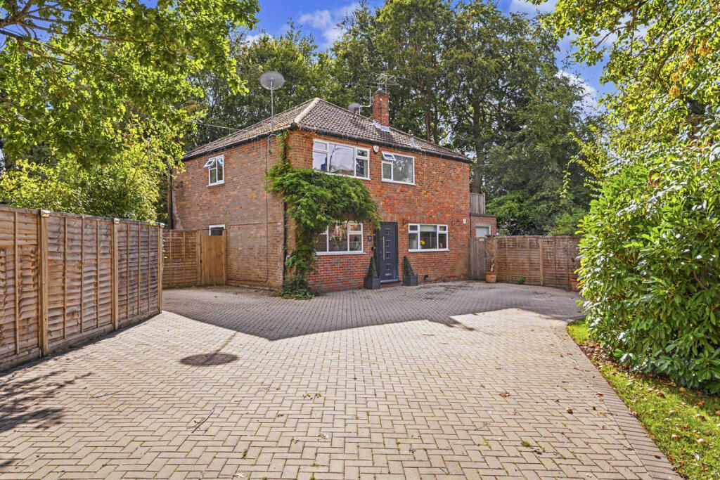 Main image of property: Lycrome Lane, Chesham, HP5