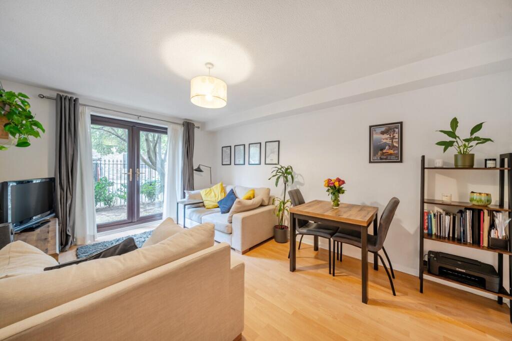 Frogmore, Putney, London, SW18 – další
