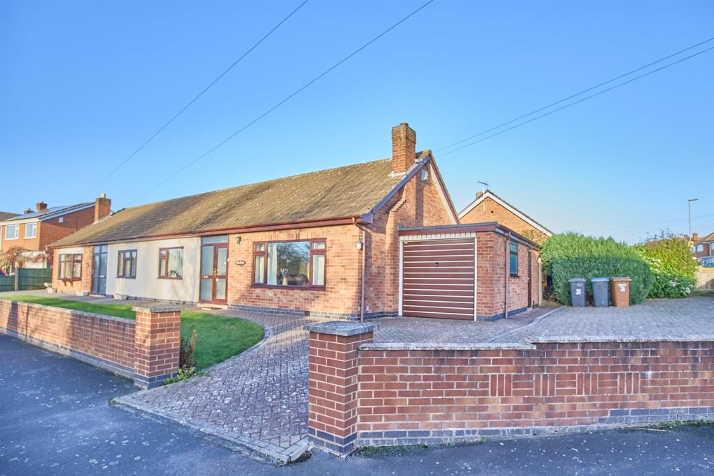 2-bed semi-detached on Higham Way, Burbage, Hinckley, £250,000