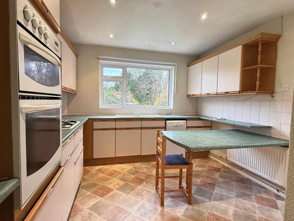 Coombe Drove, Steyning, West Sussex, BN44 3PW photo 4