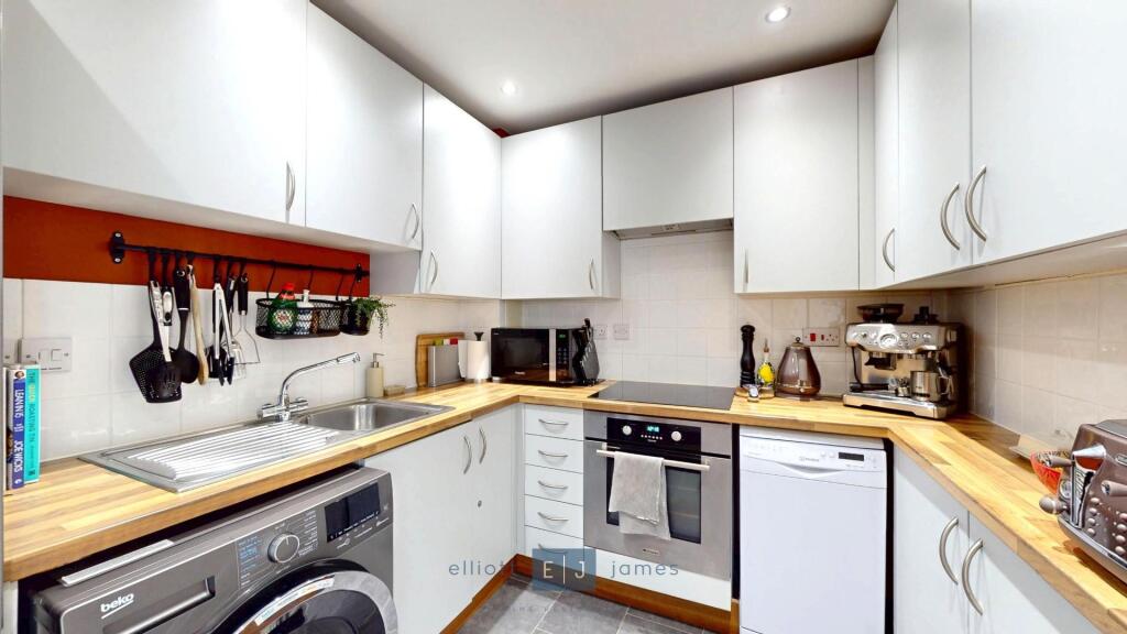 Apartment in Epping Forest, Buckhurst Hill - More
