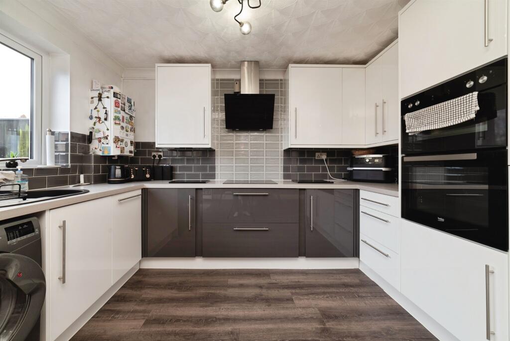 Main image of property: Claremont Avenue, Hull