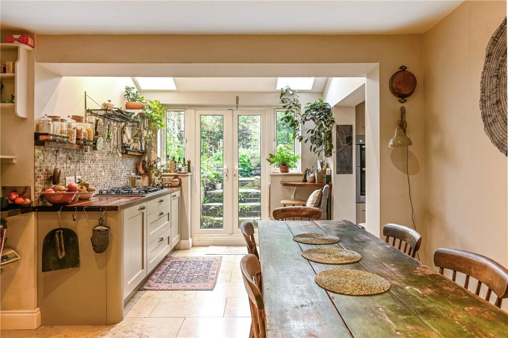 House in Southampton - View 3