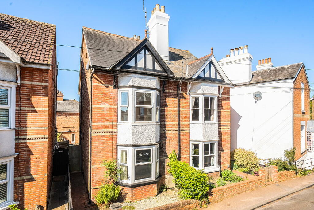 Main image of property: Vale Road, Southborough, Tunbridge Wells, TN4