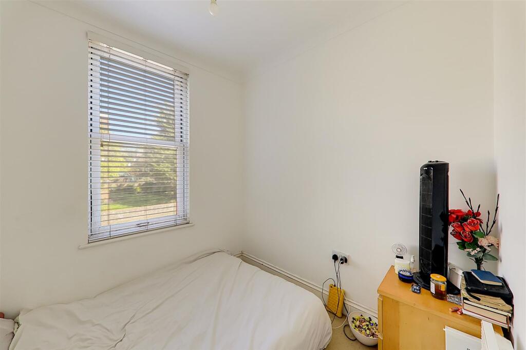 Apartment in Brighton - More
