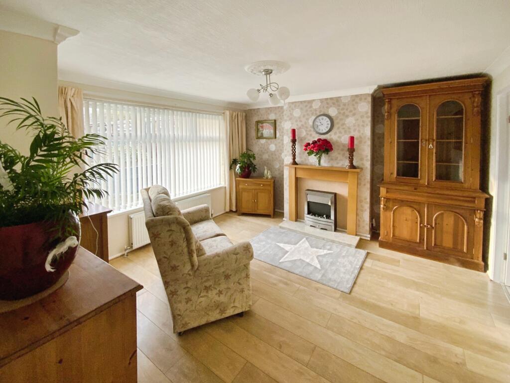 Seacroft Road, Withernsea, HU19 photo 2
