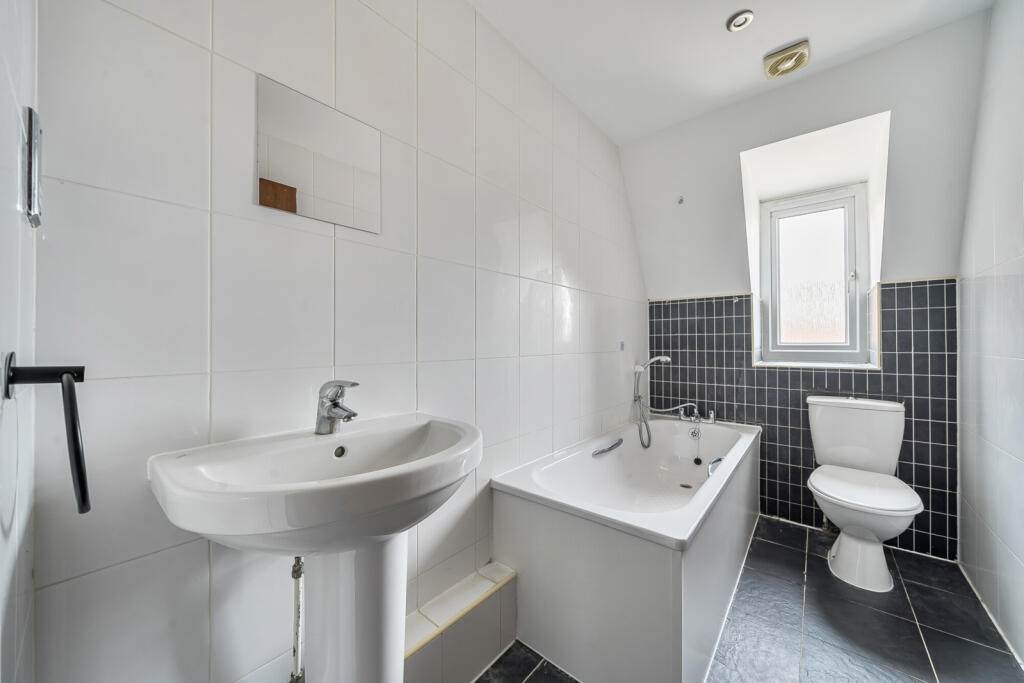 Apartment in Dartford - More